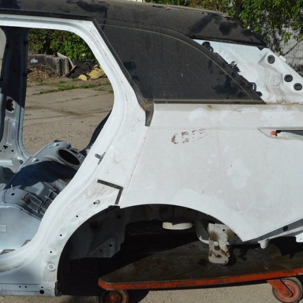 Форточка (глухое стекло) задняя левая Range Rover Velar L560 17- J8A229601 J8A229601D LR093217