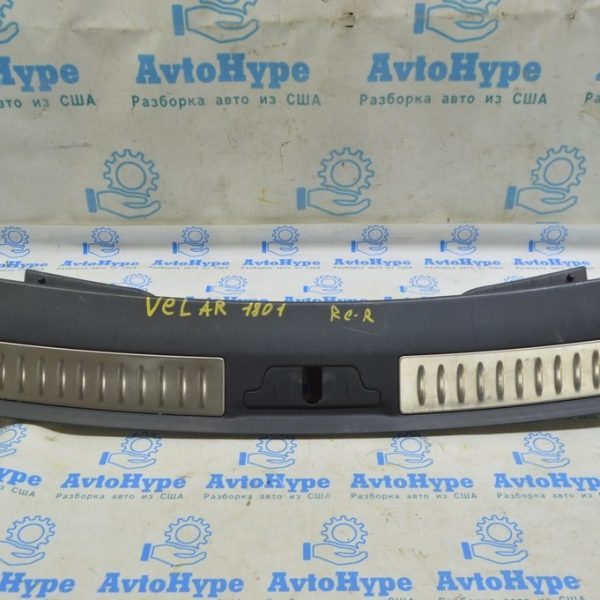 Накладка проема багажника Range Rover Velar L560 17- J8A2406A64B LR106602