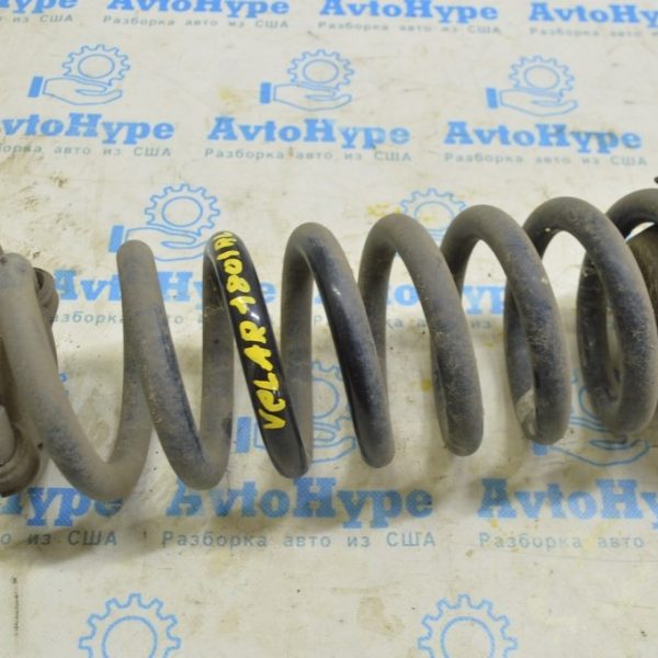 Пружина задняя левая Range Rover Velar L560 17- LR090650