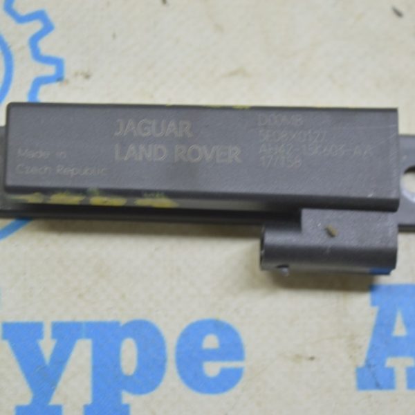 KEYLESS ENTRY ANTENNA Range Rover Velar L560 17- (01) AH42-15K603-AA