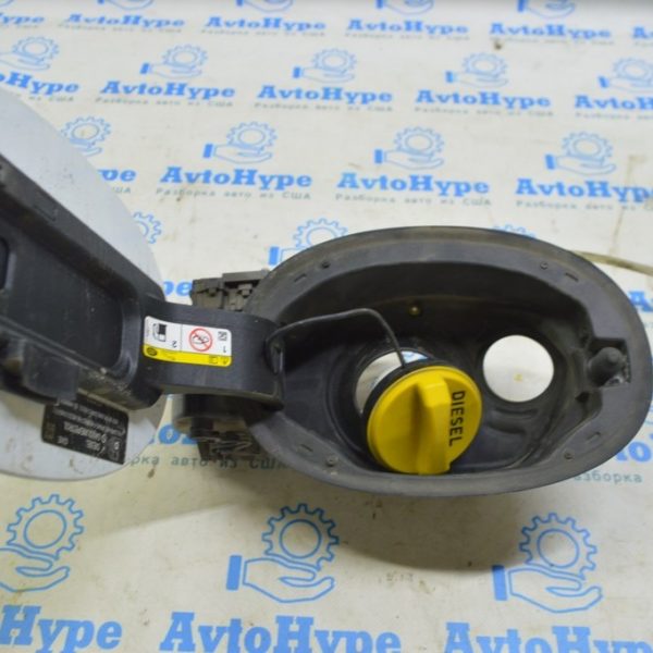 Крышка заливной горловины бензобака Range Rover Velar L560 17- diesel LR053666