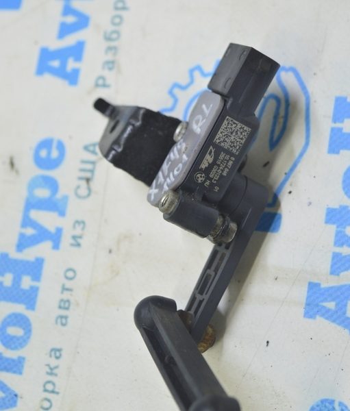 Датчик наклона кузова задний BMW X1 F48 16-21 с тяжкой (01) 37146867646