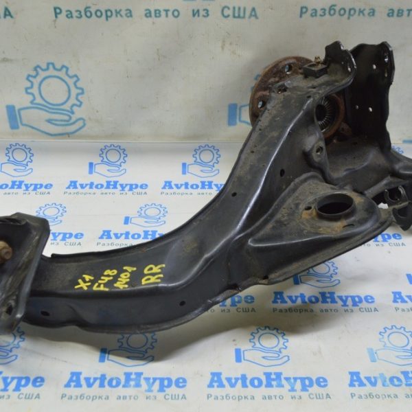 Кронштейн цапфы задний правый BMW X1 F48 16-22 33326851582
