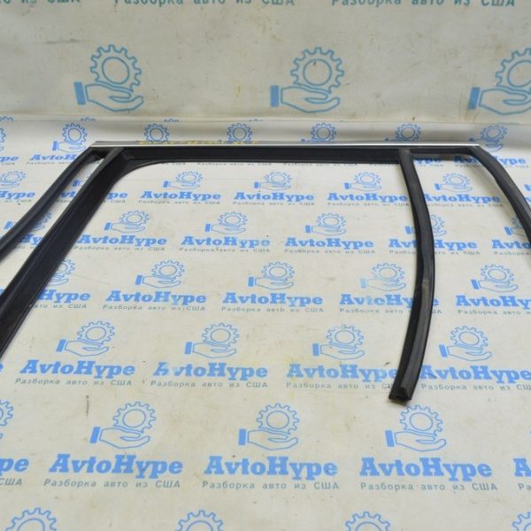 Молдинг двери верхний задний левый BMW X1 F48 16-22 хром с уплотнителем стекла 51357362229