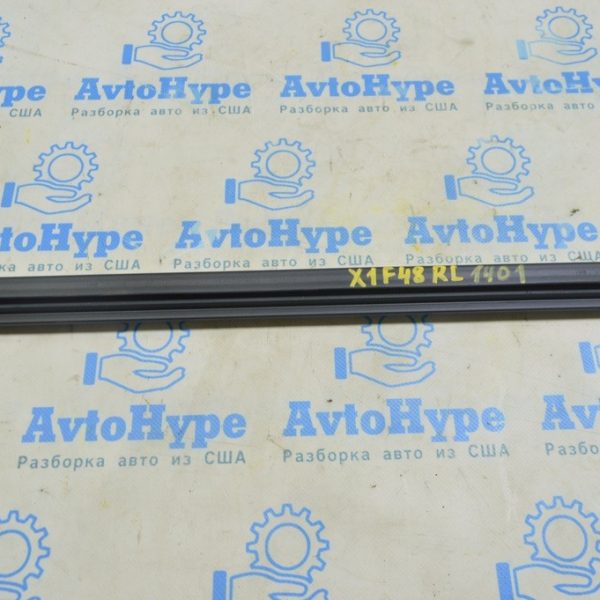 Уплотнитель стекла двери внутренний задней левой BMW X1 F48 16-22 51 35 7 349 660