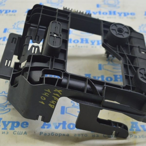 Кронштейн блока предохранителей BMW X1 F48 16-22 61139379323