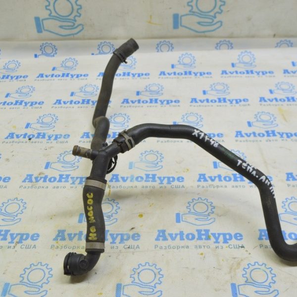 Патрубок охлаждения BMW X1 F48 16-20 B46 на насос 17127617377