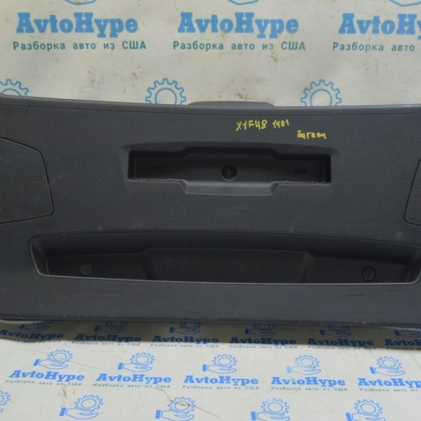 Обшивка двери багажника нижняя BMW X1 F48 16-22 черная, царапины (01) 51497350851