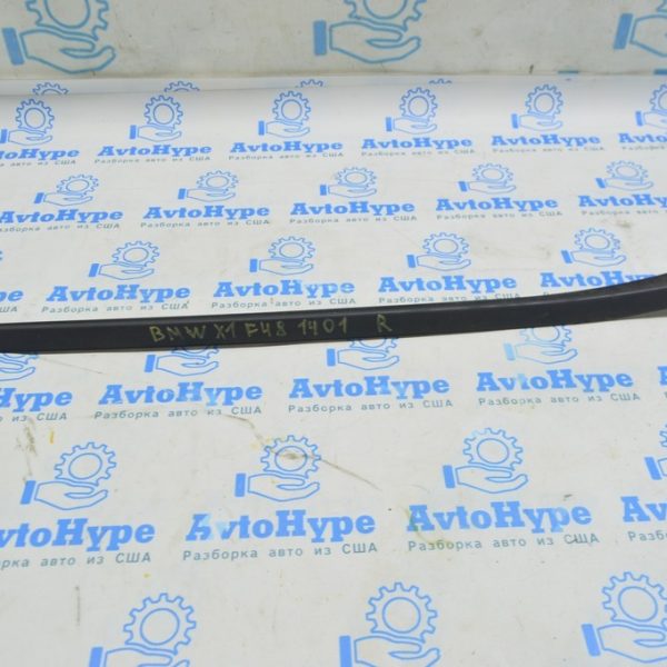Молдинг лобового стекла правый BMW X1 F48 16-22 51317350610