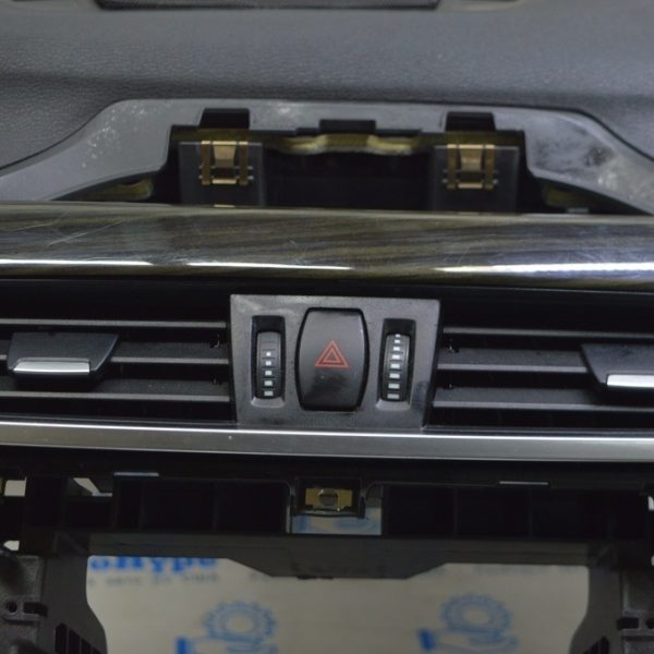 Кнопка аварийной сигнализации BMW X1 F48 16-22 61319389075