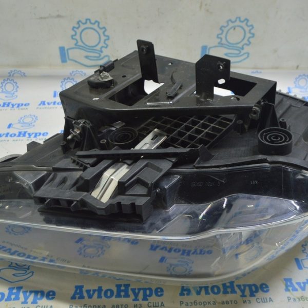 Окуляр фары правый BMW X1 F48 16-22 51647342502