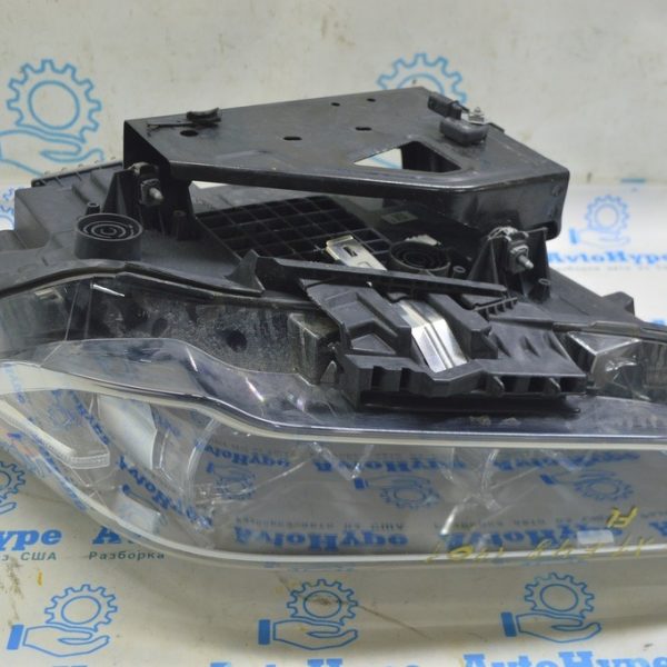 Окуляр фары левый BMW X1 F48 16-22 51647342501