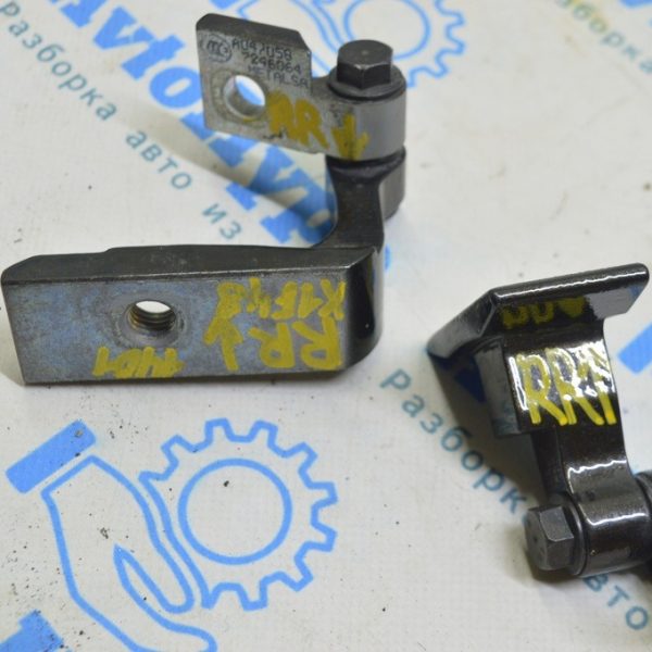 Петля двери верхняя задняя правая BMW X1 F48 16-22 41527284546