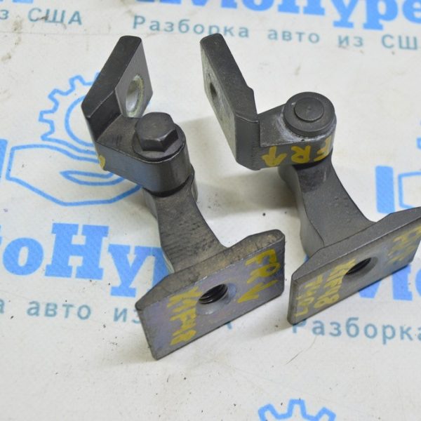 Петля двери верхняя передняя правая BMW X1 F48 16-22 41517284534