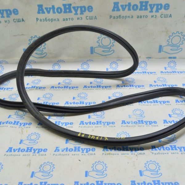 Уплотнитель дверного проема передний правый BMW X1 F48 16-22 51727440033
