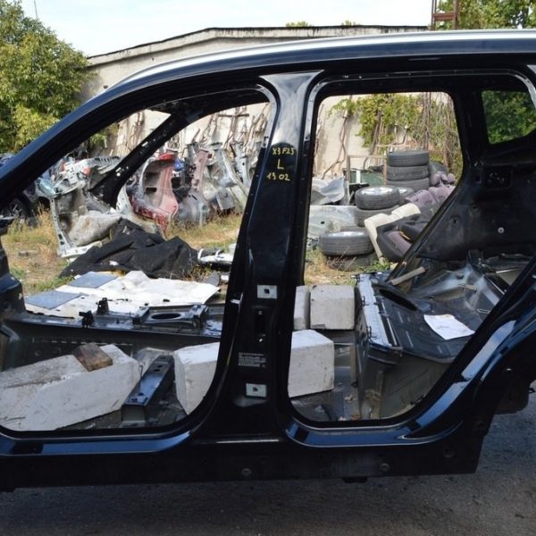 Стойка кузовная центральная левая BMW X3 F25 11-17 (02) 41007267467