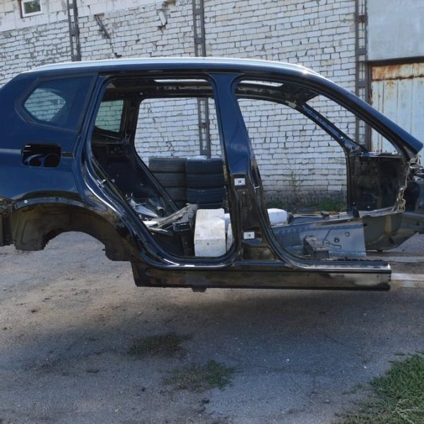 Крыша (металл) BMW X3 F25 11-17 под люк (02) черный цвет на кузове 41-00-7-267-317