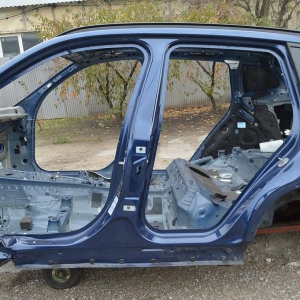 Стойка кузова центральная левая BMW X3 G01 18- на кузове (01) цвет phytonic-blau metallic 41007494061