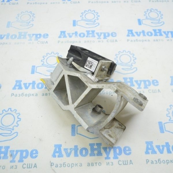 Кронштейн радиатора нижний правый BMW X3 G01 18- 17118642754