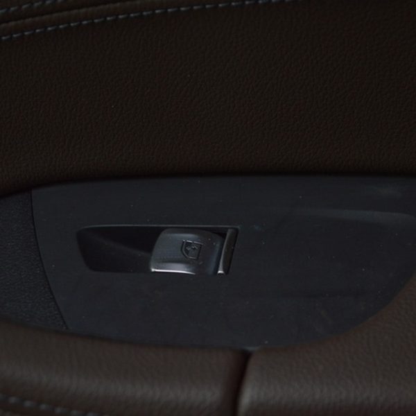 Управление стеклоподъемником задним правым BMW X3 G01 18-23 61319299457