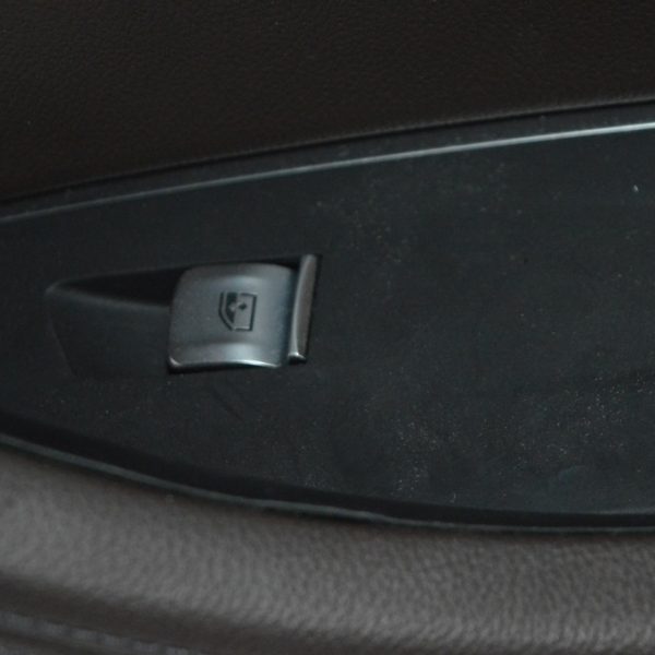 Управление стеклоподъемником передним правым BMW X3 G01 18-21 61319299457