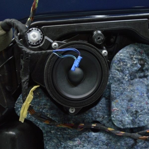 Динамик дверной передний правый BMW X3 G01 18-21 Harman Kardon 65136813105