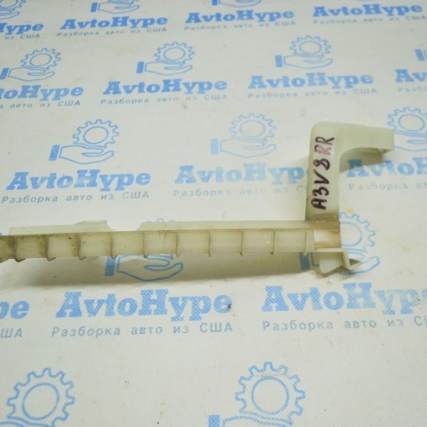 Направляющая стекла двери зад прав Audi A3 8V 15-20 8V5-839-068-A