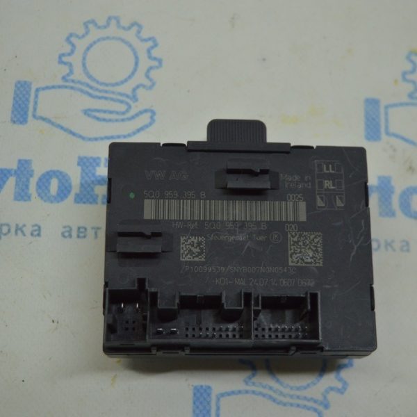 Компьютер двери задней правой Audi A3 8V 15-20 (01) 5q0959395b