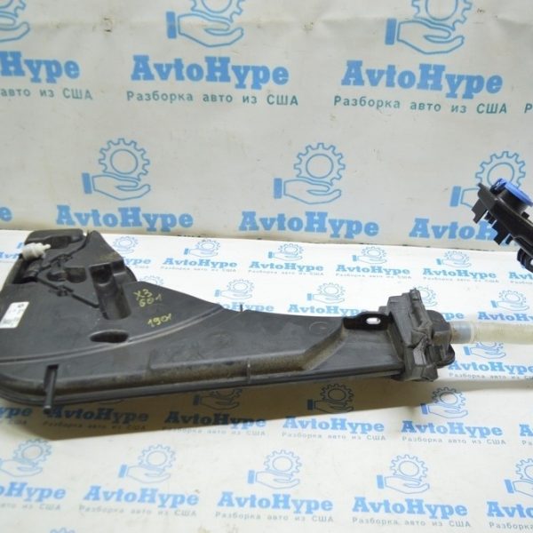 Бачок омывателя BMW X3 G01 18-21 с горловиной и крышкой (01) 61667483866