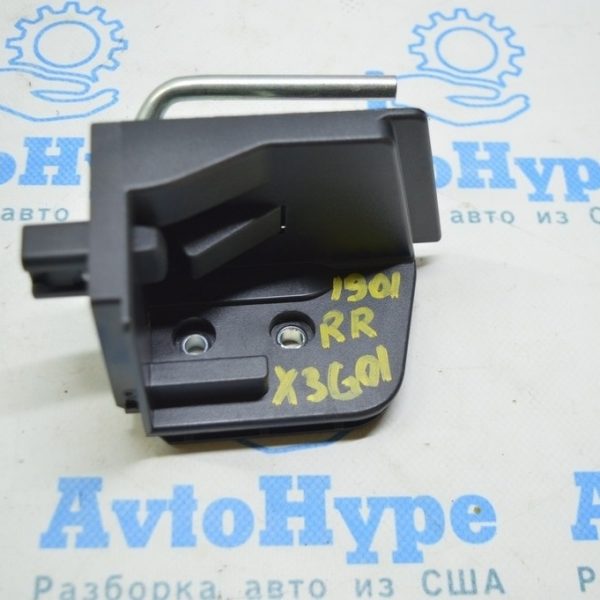 Замок шторки багажника правый BMW X3 G01 18-21 51477396582