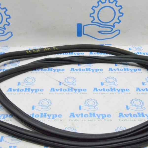 Уплотнитель дверного проема перед лев BMW X5 G05 19-24 51 76 9465542