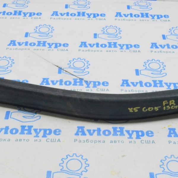 Уплотнитель капота задний правый BMW X5 G05 19-24 на решетке дворников 51 76 7425428