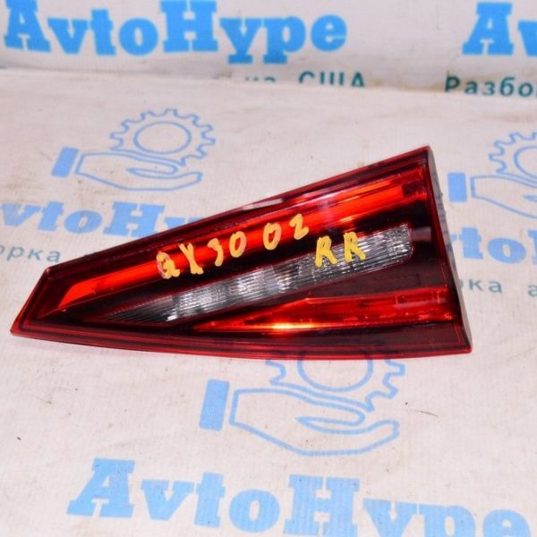 Фонарь внутренний (крышка багажника) правый Infiniti QX30 17- (02) 265405DC0A