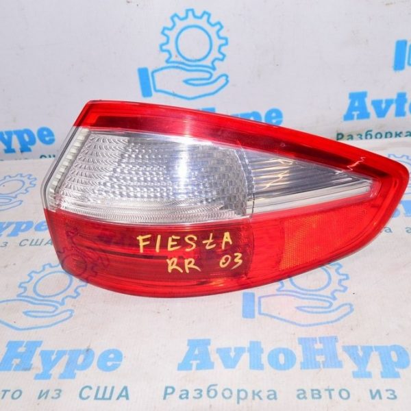 Фонарь внешний (крыло) правый Ford Fiesta 14-19 рест 4d (03) обломан один усик D2BZ-13404-B