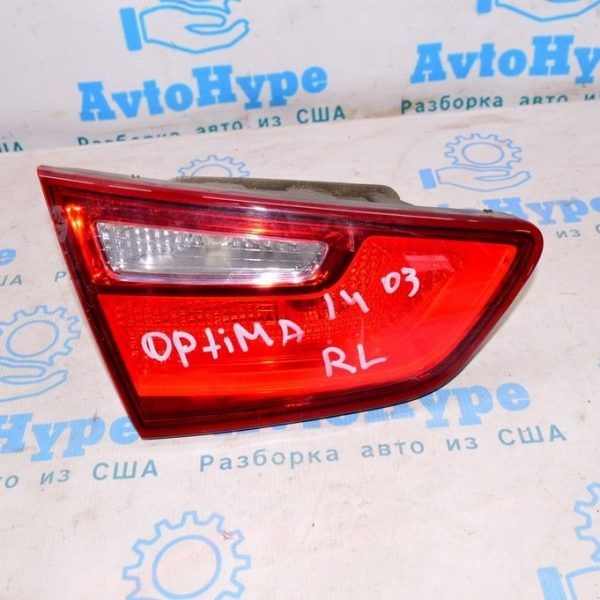 Фонарь внутренний крышка багажника левый Kia Optima 14-15 рест (03) 92403-4U520