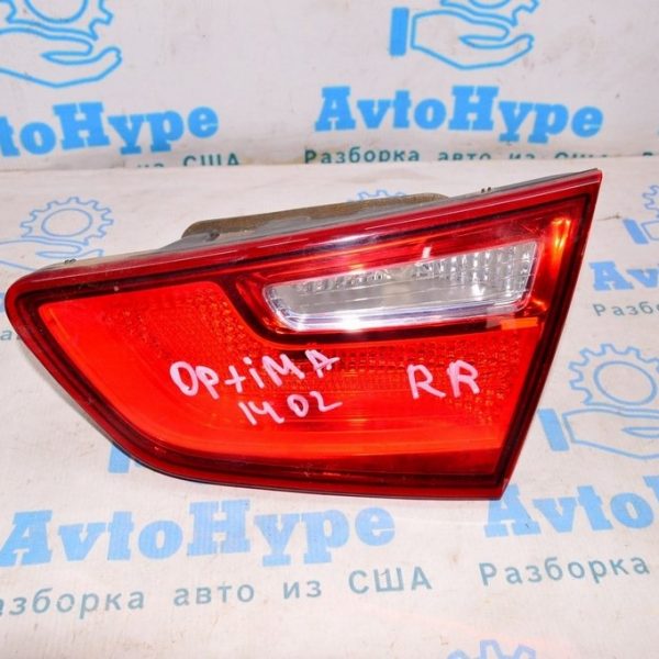 Фонарь внутренний крышка багажника правый Kia Optima 14-15 рест (02) 92404-4U520