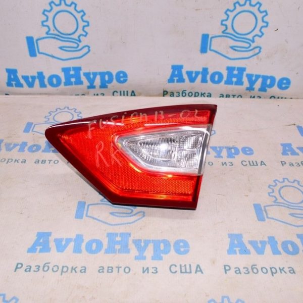 Фонарь внутренний крышка багажника правый Ford Fusion mk5 13-16 (02) DS7Z-13404-A