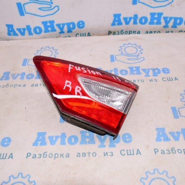 Фонарь внутренний крышка багажника правый Ford Fusion mk5 13-16 (04) DS7Z-13404-A