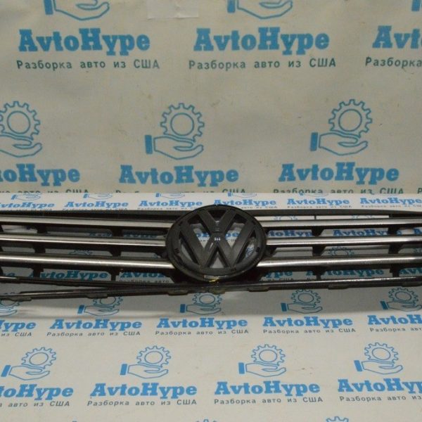 Решетка радиатора grill с эмблемой VW Passat b7 USA (05) деф. 561-853-651-B-OQE