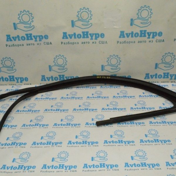 Молдинг двери верхний перед лев VW Passat b7 USA мат с уплотнителем стекла 561-837-431-H-5AP