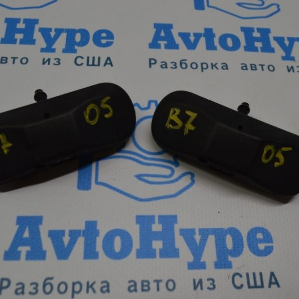 Форсунка омывателя лобового стекла правая VW Passat b7 USA без подогрева 5M0-955-985C