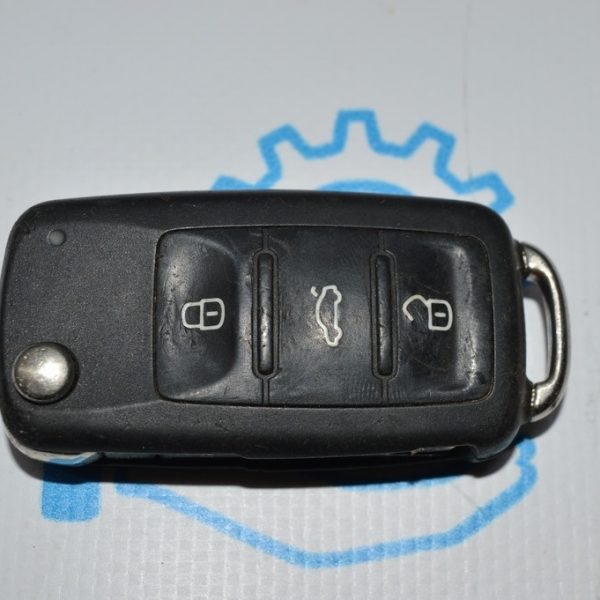 Ключ VW Passat b7 USA 4 кнопки, раскладной (05) 910 5K0-837-202-AE-INF