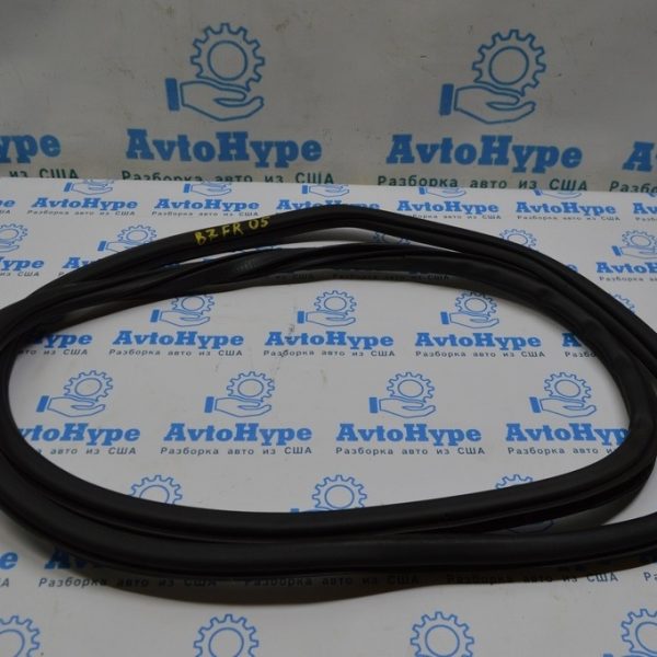 Уплотнитель дверного проема перед прав VW Passat b7 USA 561-867-912-E