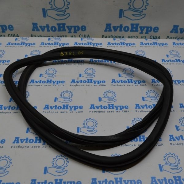 Уплотнитель дверного проема зад лев VW Passat b7 USA 561-867-913-E