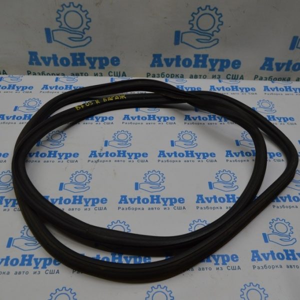 Уплотнитель крышки багажника VW Passat b7 USA 561-827-705-9B9