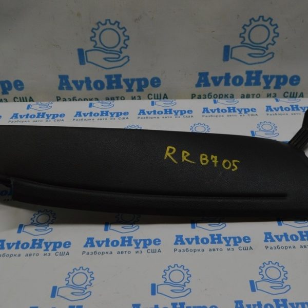 Накладка задней стойки нижняя правая VW Passat b7 USA черн 561-867-766-C-82V