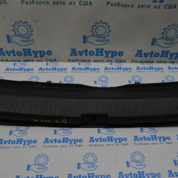 Накладка проема багажника VW Passat b7 USA 561-863-459-C-82V