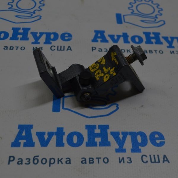 Петля двери верхняя зад лев VW Passat b7 USA 7N0-831-401-C