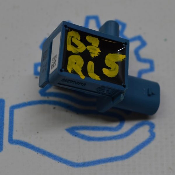 Датчик подушки безопасности задний лев VW Passat b7 USA 5K0-959-351-A