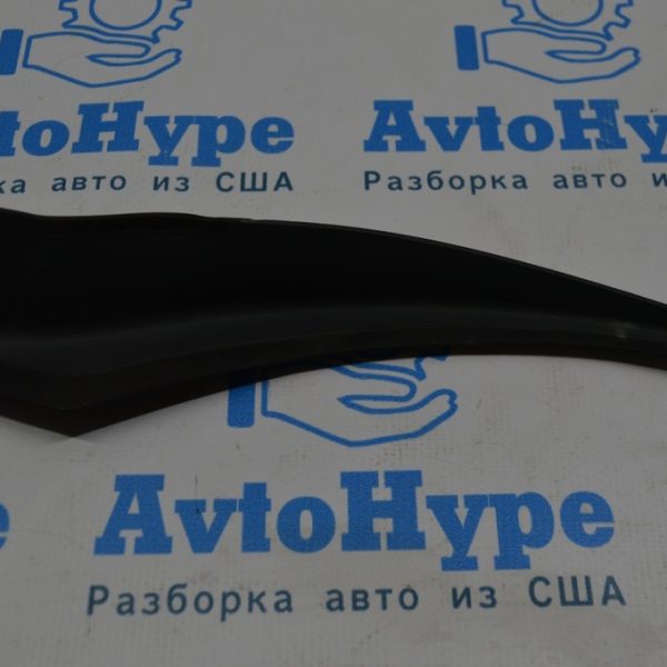 Уплотнитель решетки дворников прав VW Passat b7 USA 561-819-448-B-9B9